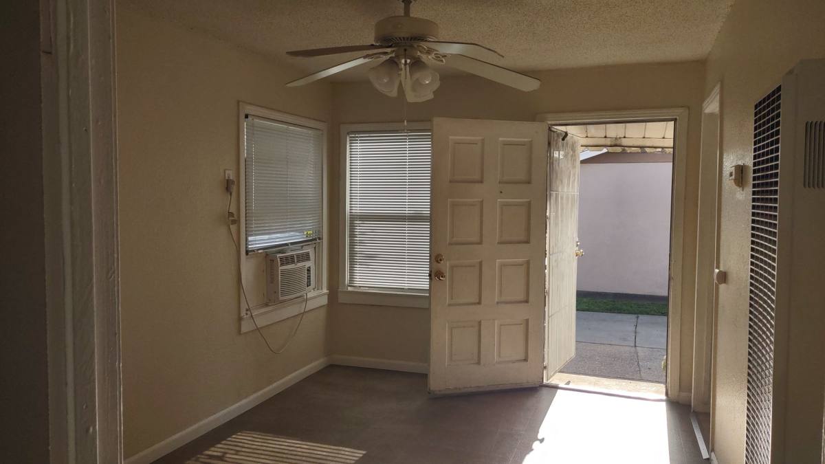 House for rent at 6838 18th Ave, Sacramento, CA 95820