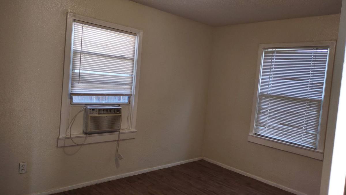 House for rent at 6838 18th Ave, Sacramento, CA 95820