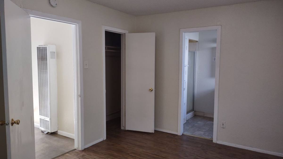 House for rent at 6838 18th Ave, Sacramento, CA 95820