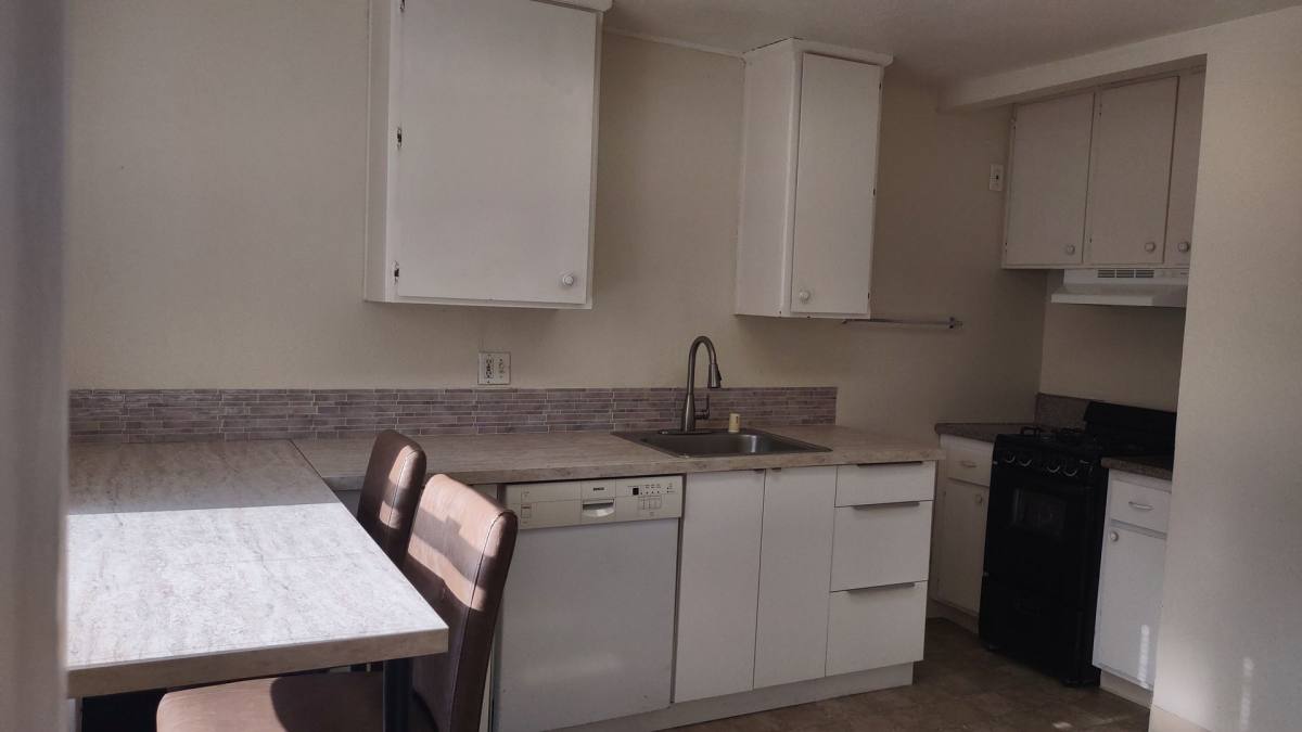 House for rent at 6838 18th Ave, Sacramento, CA 95820