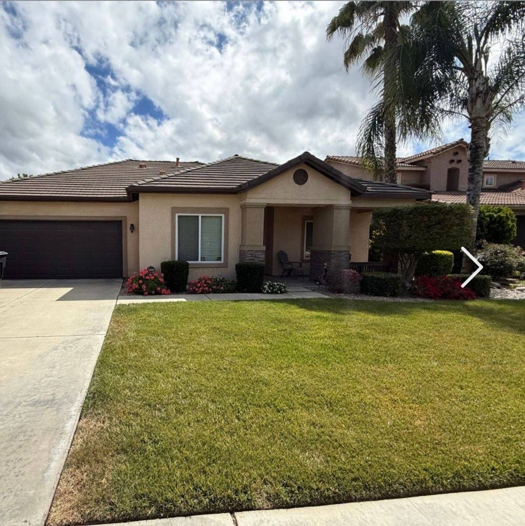 House for rent at 229 W Elkhorn Ave, Visalia, CA 93277