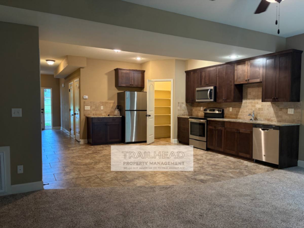 House for rent at 3856 NW 94th St, Kansas City, MO 64154