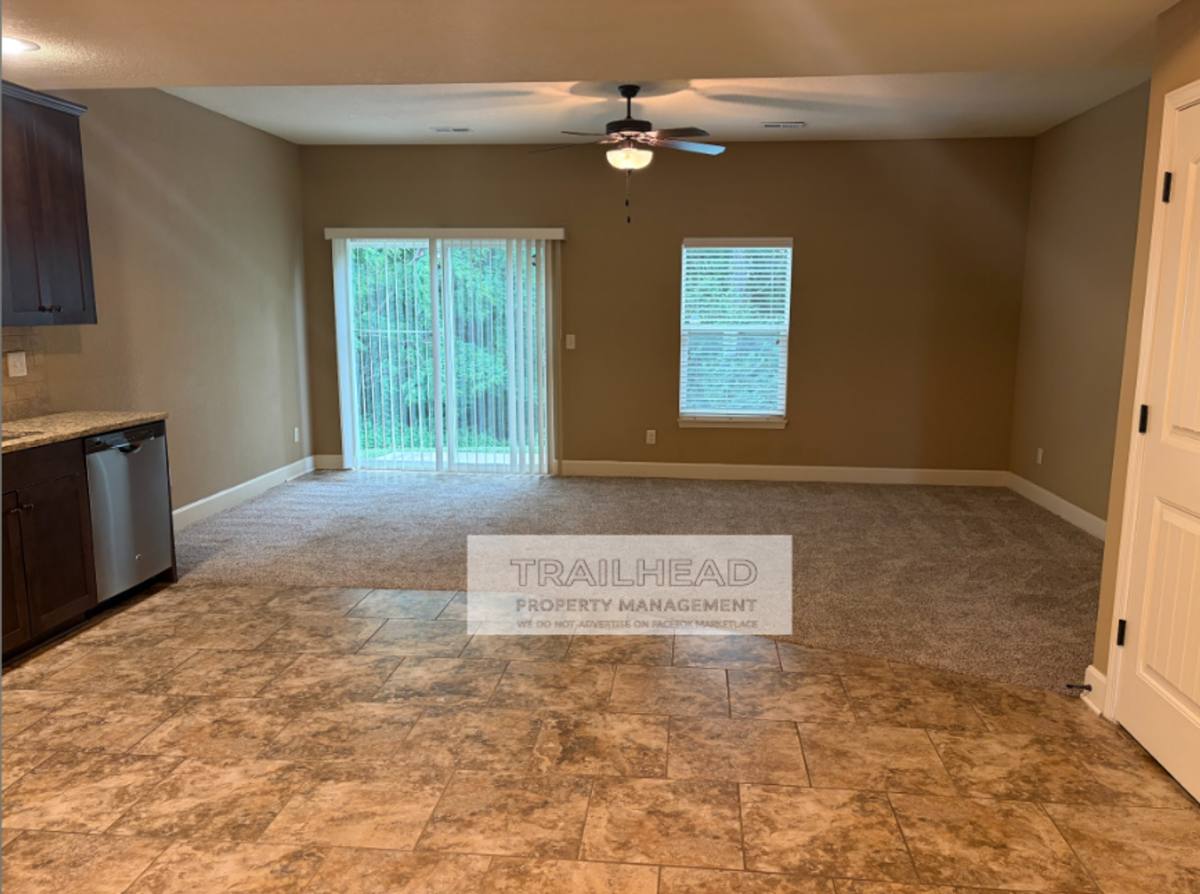 House for rent at 3856 NW 94th St, Kansas City, MO 64154