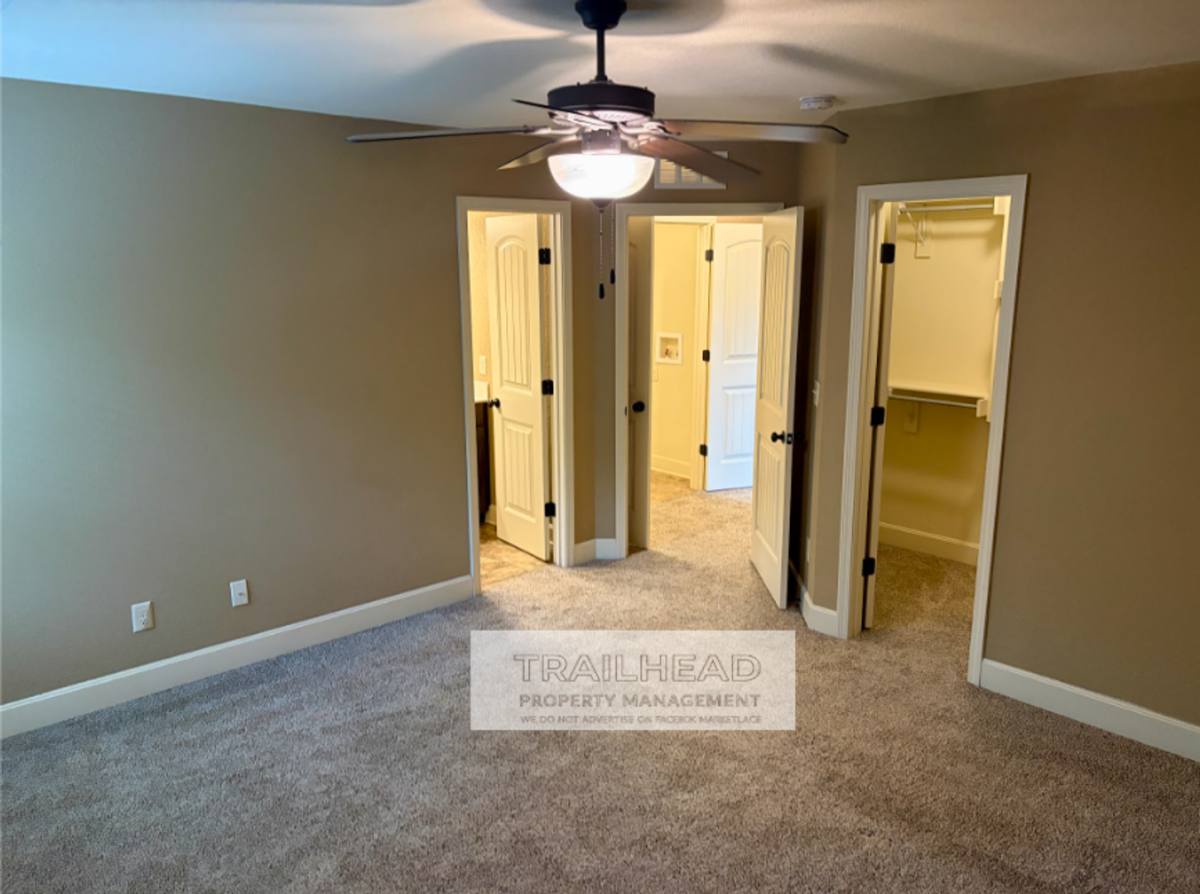 House for rent at 3856 NW 94th St, Kansas City, MO 64154