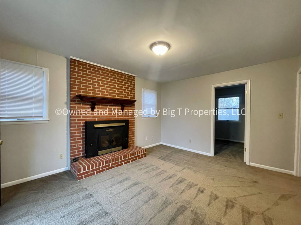 House for rent at 16 Taylor Dr, Dover, DE 19904