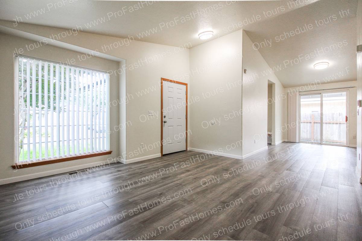 House for rent at 6416 SE 139th Ave, Portland, OR 97236