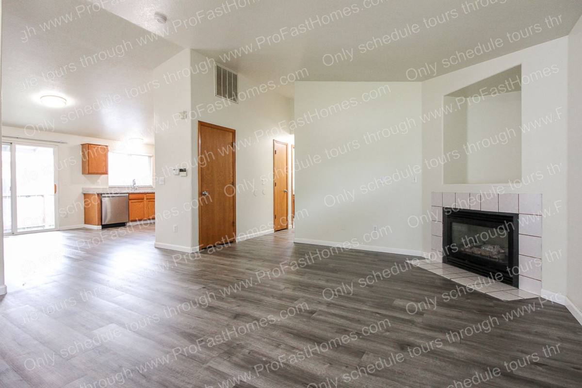House for rent at 6416 SE 139th Ave, Portland, OR 97236