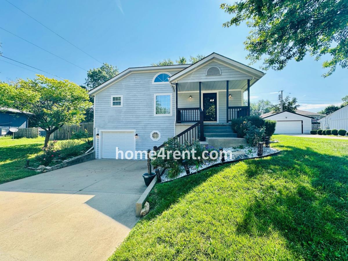 House for rent at 8601 England St, Overland Park, KS 66223