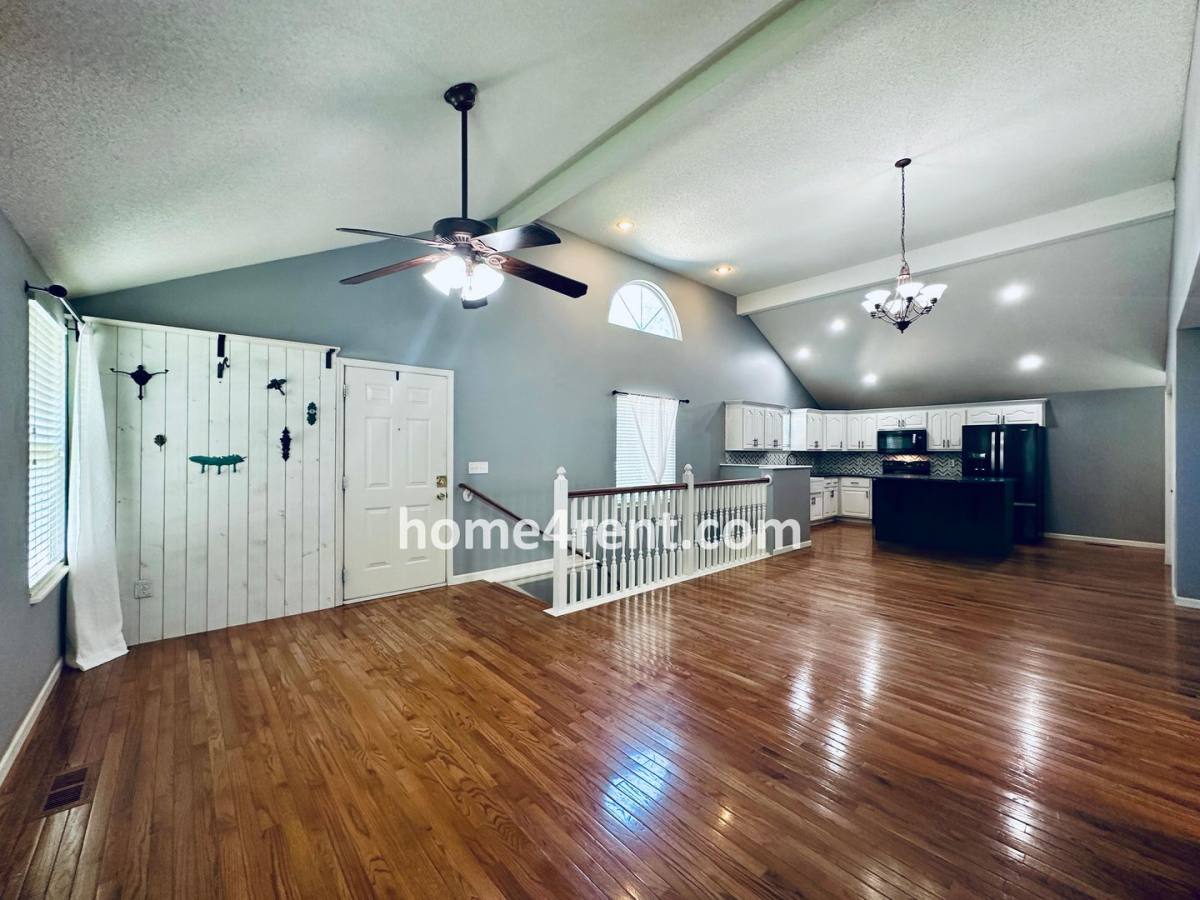 House for rent at 8601 England St, Overland Park, KS 66223