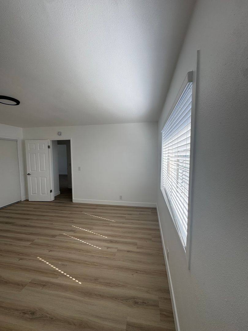 Apartment for rent at 1107 W Broadway, Anaheim, CA 92805