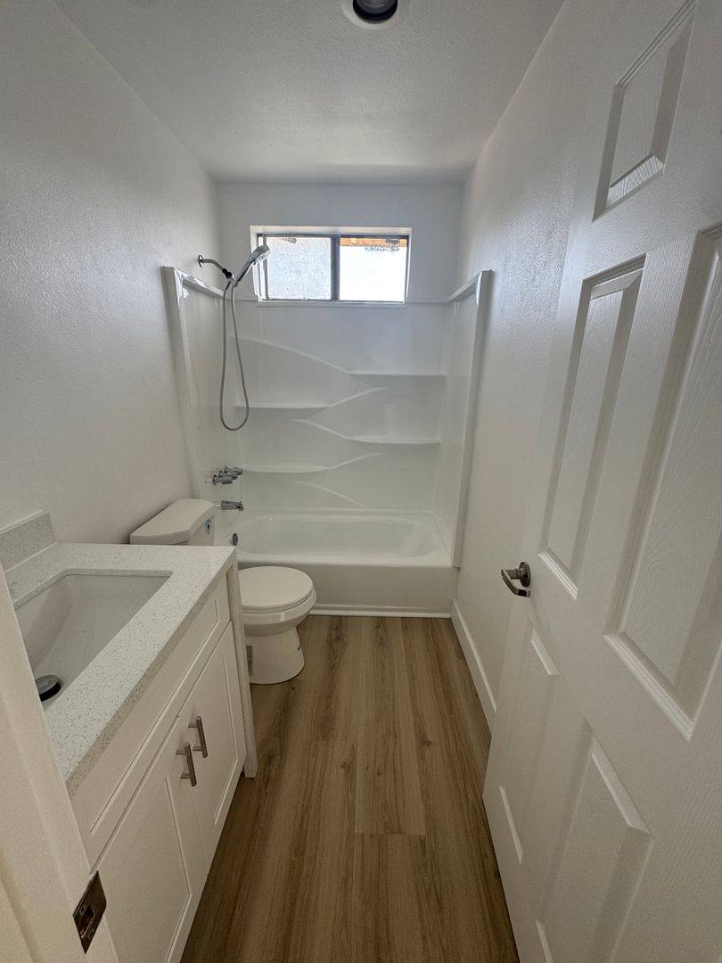 Apartment for rent at 1107 W Broadway, Anaheim, CA 92805