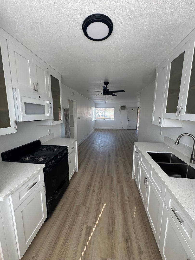 Apartment for rent at 1107 W Broadway, Anaheim, CA 92805