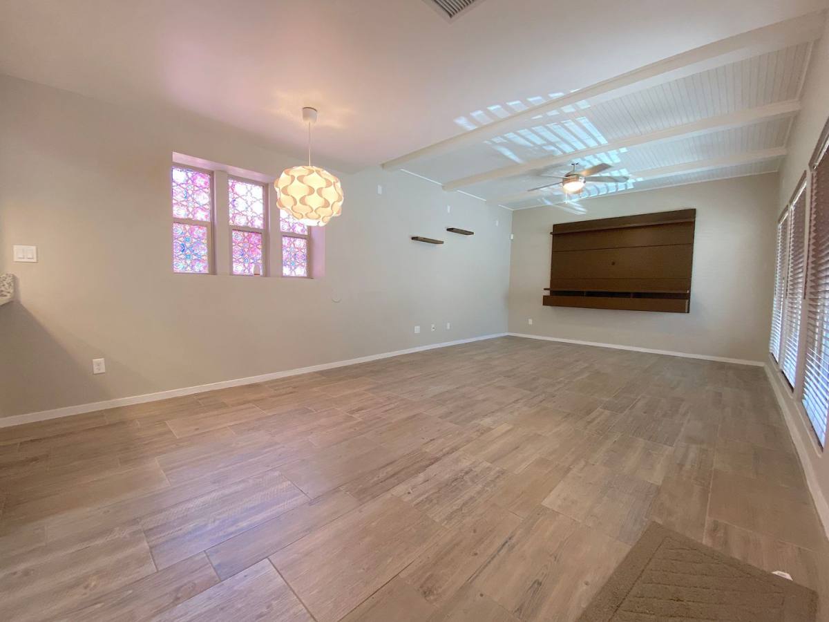 Townhouse for rent at 4004 Camelot Heights, El Paso, TX 79912