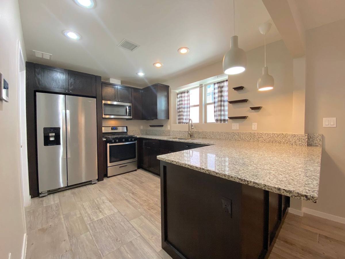 Townhouse for rent at 4004 Camelot Heights, El Paso, TX 79912