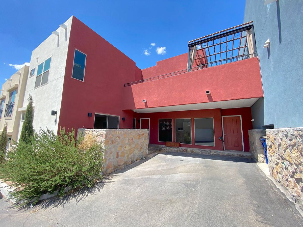 Townhouse for rent at 4004 Camelot Heights, El Paso, TX 79912