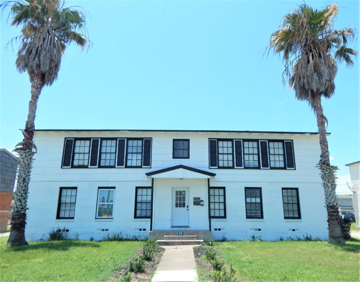 Apartment for rent at 638 Glazebrook, Corpus Christi, TX 78404