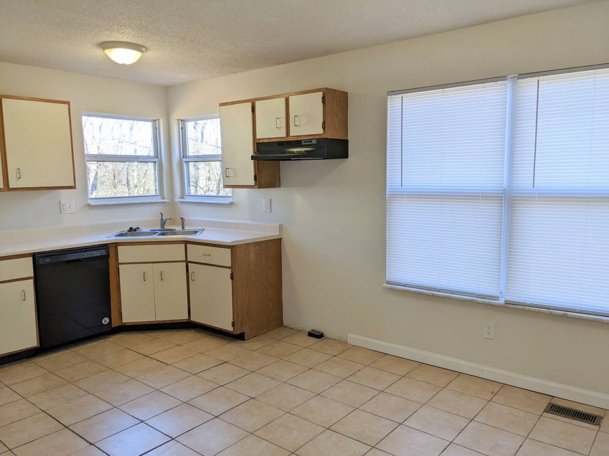 Townhouse for rent at 261 Baker St, Villa Ridge, MO 63089