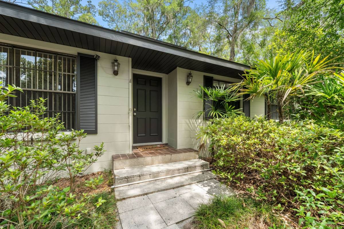 House for rent at 3106 NW 38th St, Gainesville, FL 32606