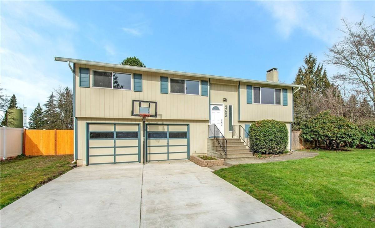 House for rent at 4702 E Maple Lane Circle NW, Gig Harbor, WA 98335