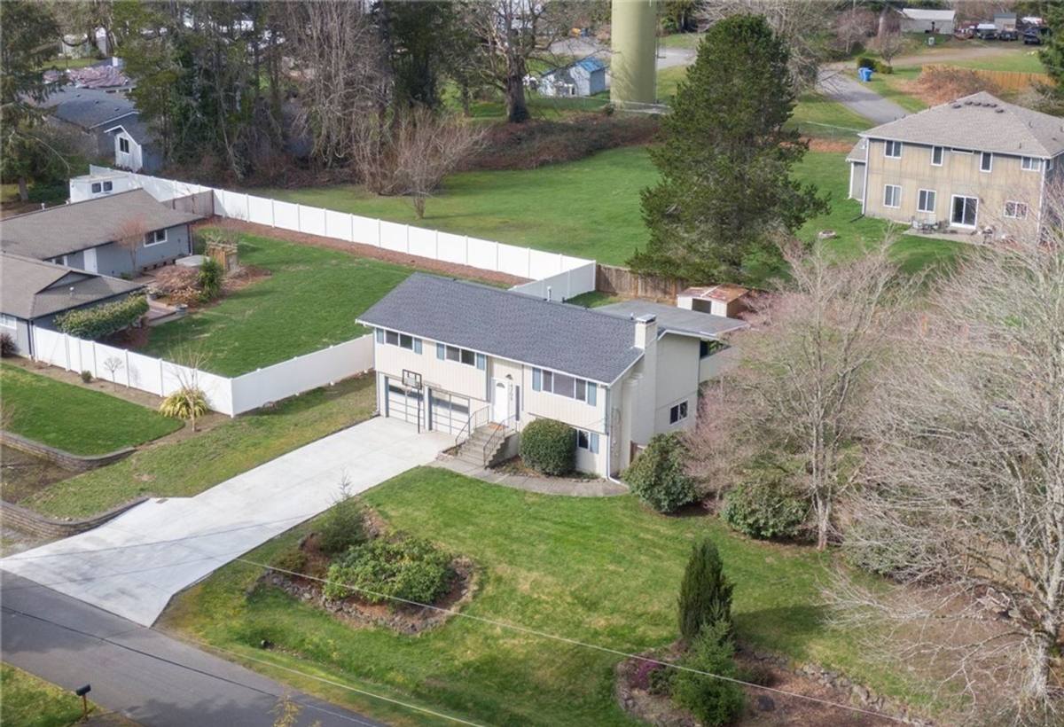 House for rent at 4702 E Maple Lane Circle NW, Gig Harbor, WA 98335