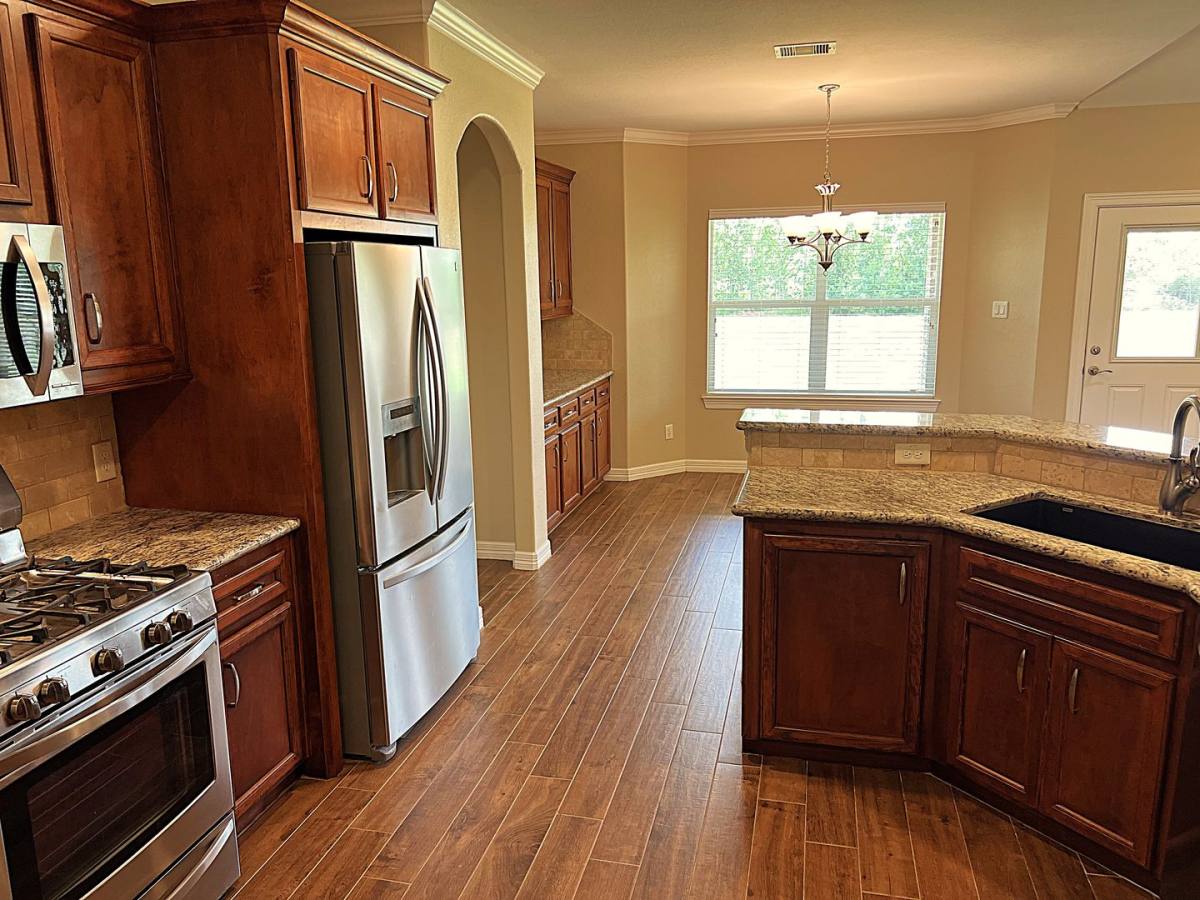 House for rent at 9723 Highland Pointe, Needville, TX 77461