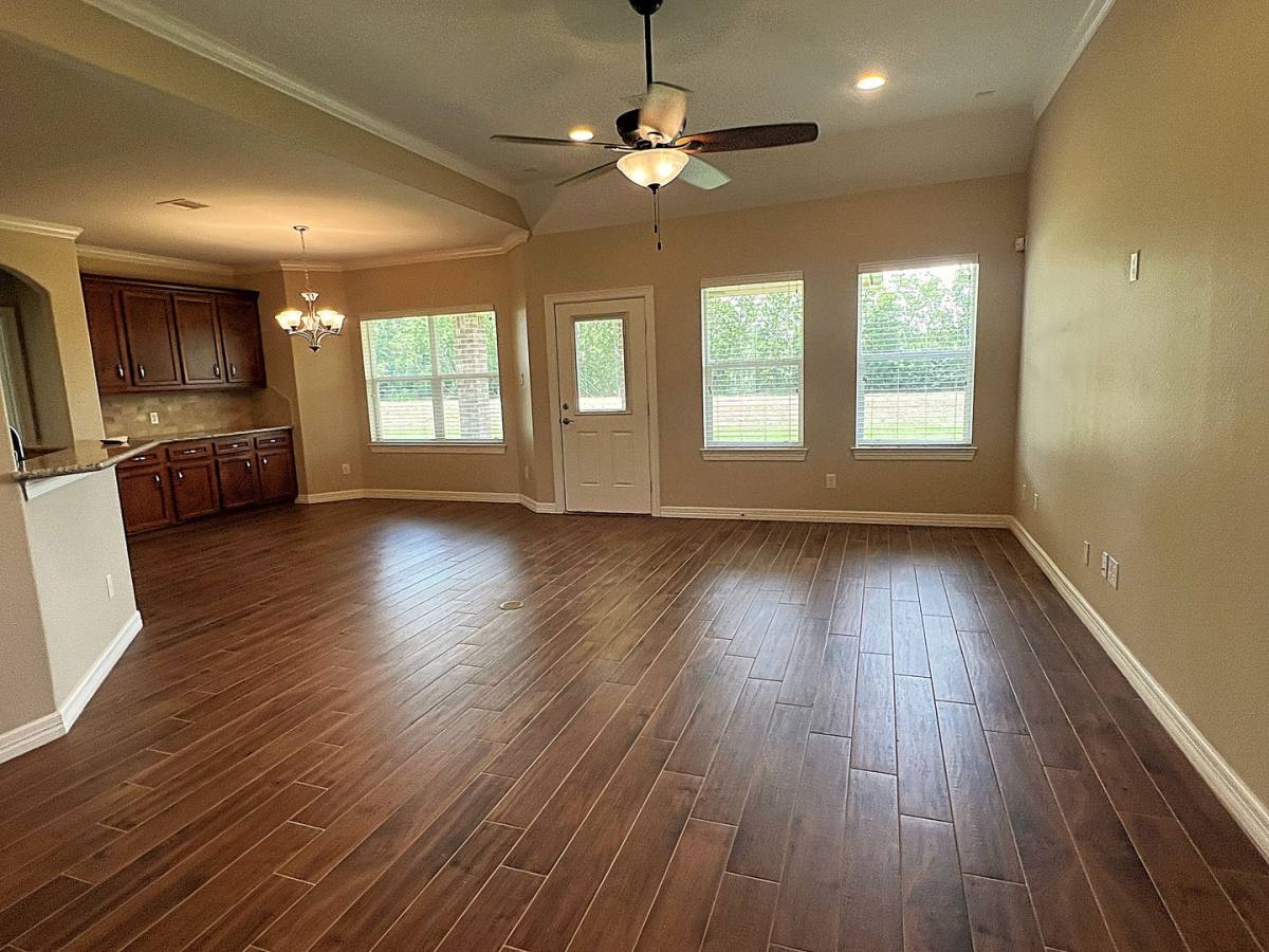 House for rent at 9723 Highland Pointe, Needville, TX 77461
