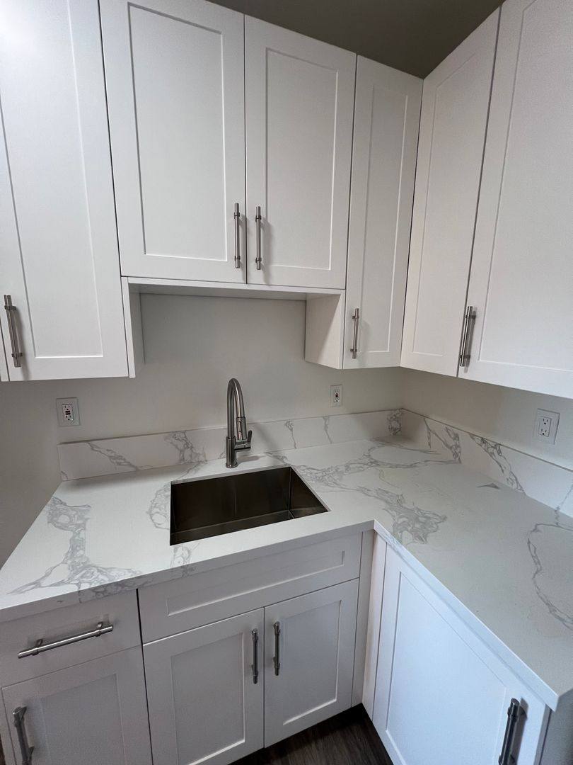 Apartment for rent at 127 N Edgemont St, Los Angeles, CA 90004