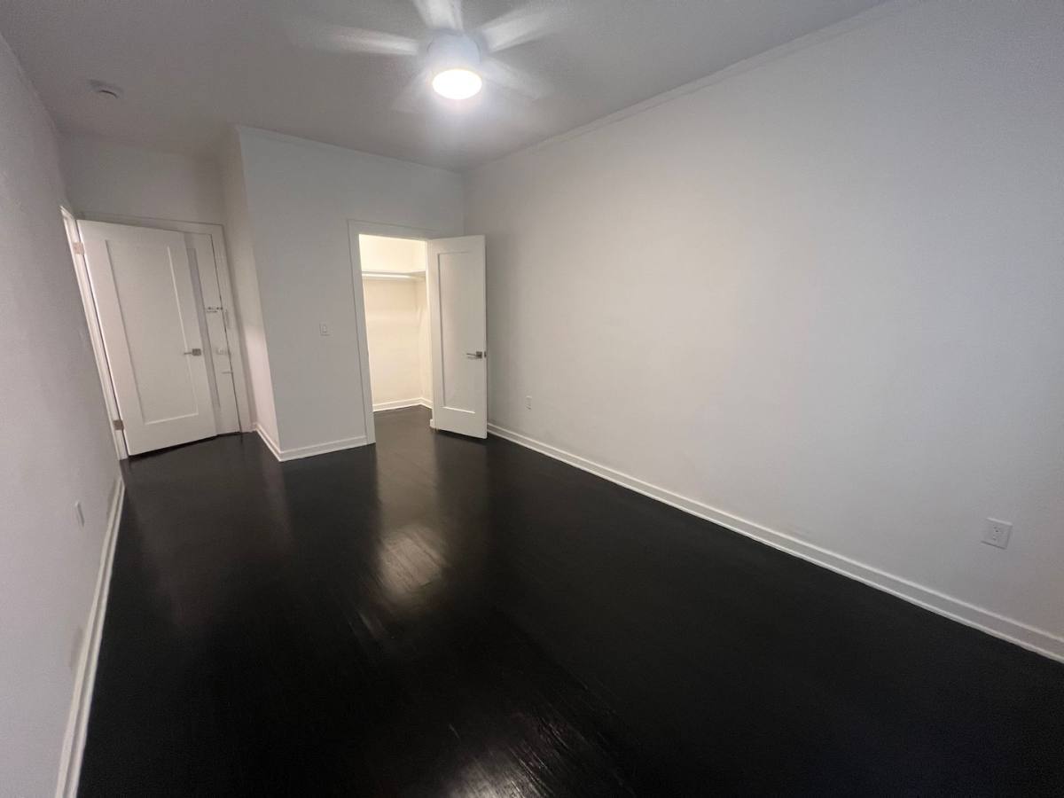 Apartment for rent at 127 N Edgemont St, Los Angeles, CA 90004