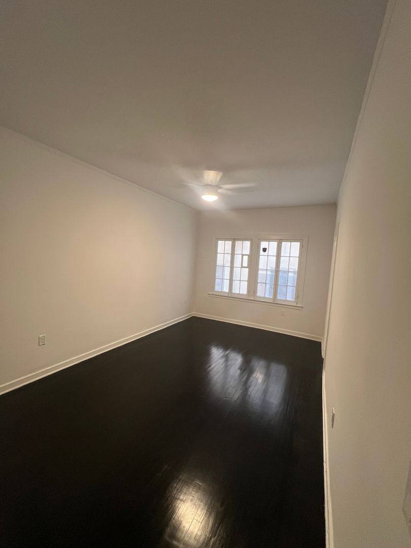 Apartment for rent at 127 N Edgemont St, Los Angeles, CA 90004