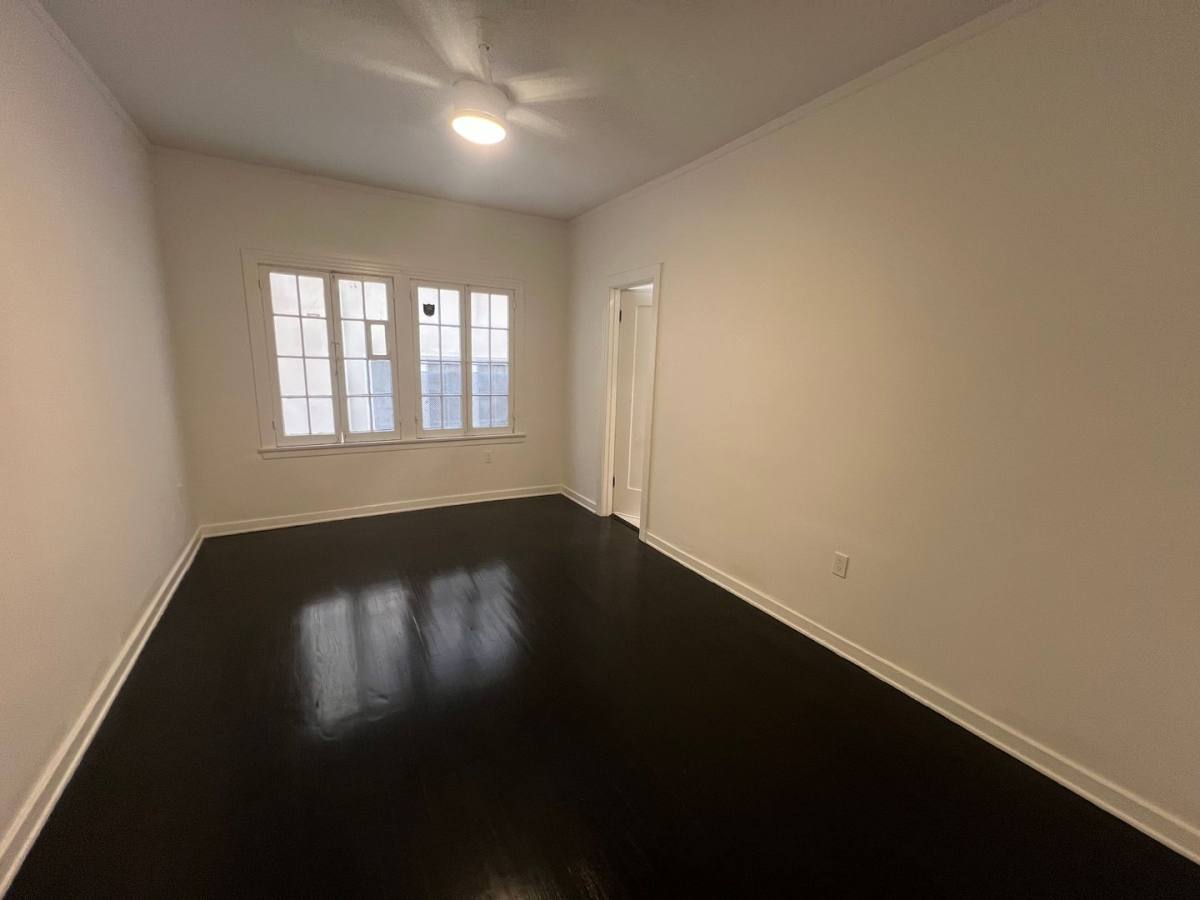 Apartment for rent at 127 N Edgemont St, Los Angeles, CA 90004