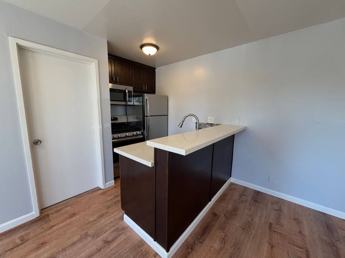 Apartment for rent at 2530 35th Ave, Oakland, CA 94601