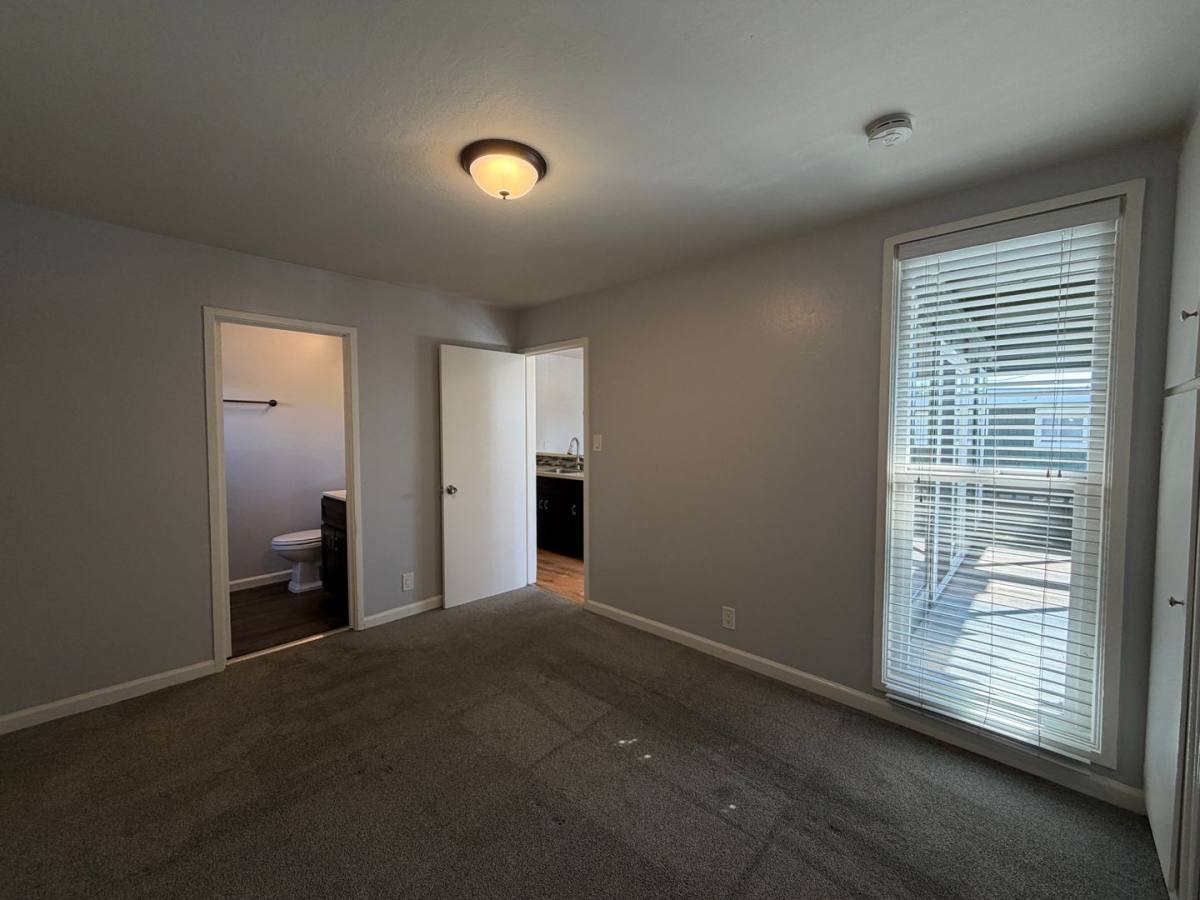 Apartment for rent at 2530 35th Ave, Oakland, CA 94601