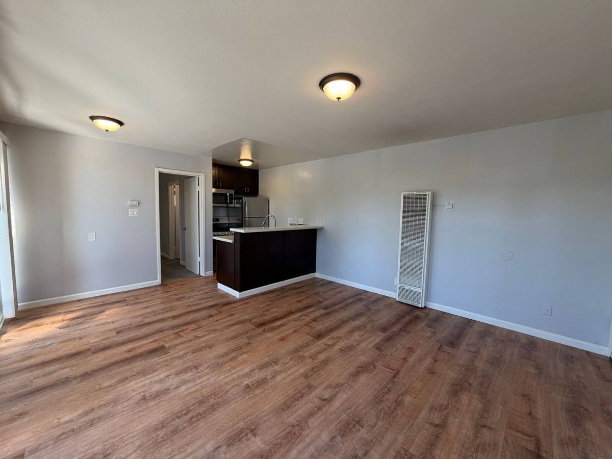 Apartment for rent at 2530 35th Ave, Oakland, CA 94601