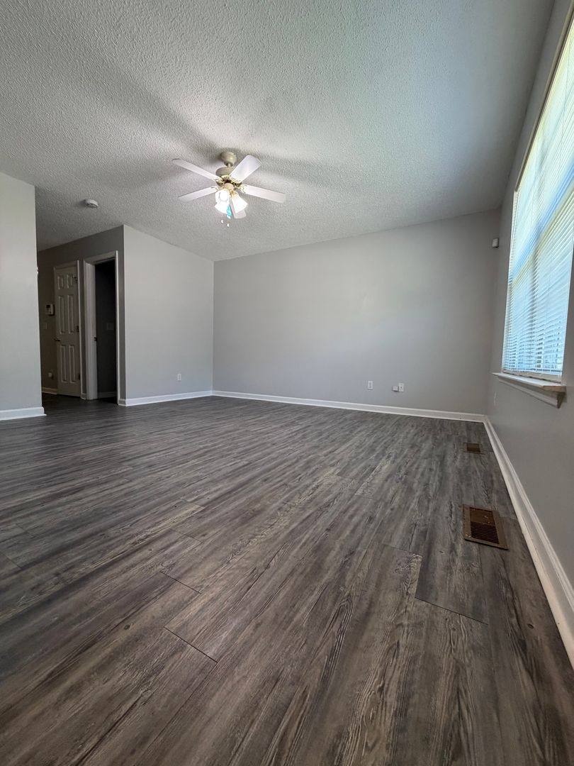 Apartment for rent at 3332 Pinewood Ave, Chattanooga, TN 37411