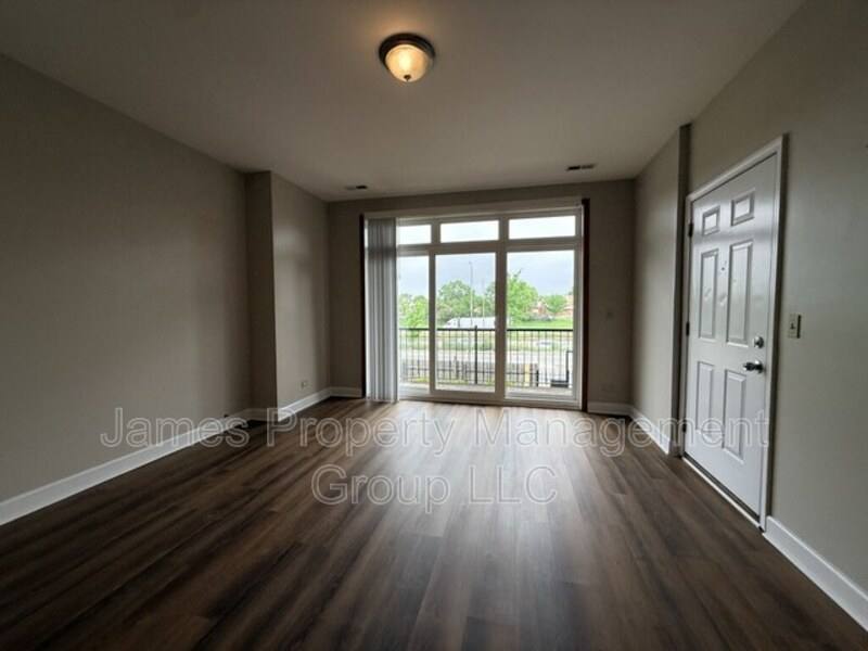 Apartment for rent at 2731 W Congress Parkway #2, Chicago, IL 60612