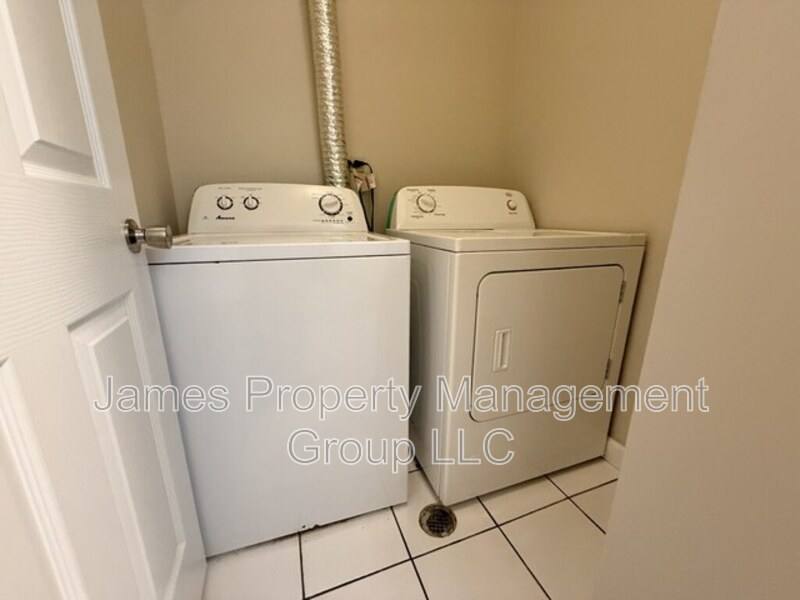 Apartment for rent at 2731 W Congress Parkway #2, Chicago, IL 60612