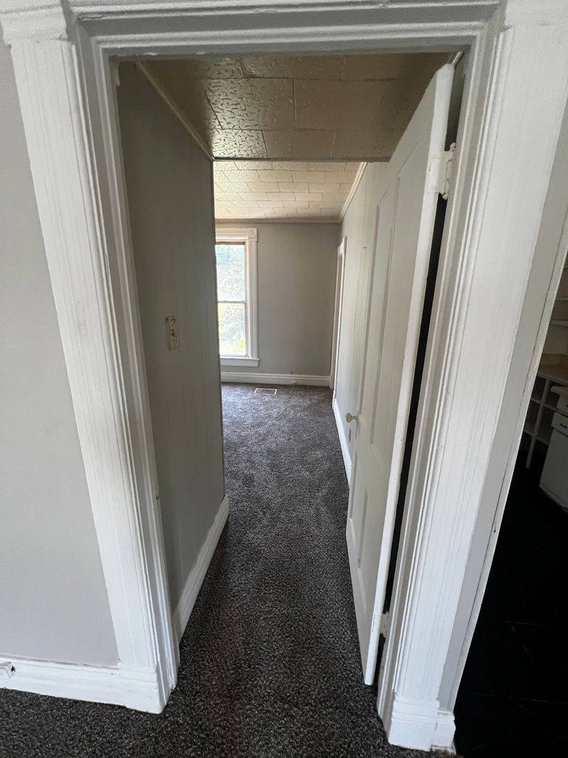 Apartment for rent at 1420 W 37th Ave, Kansas City, KS 66103