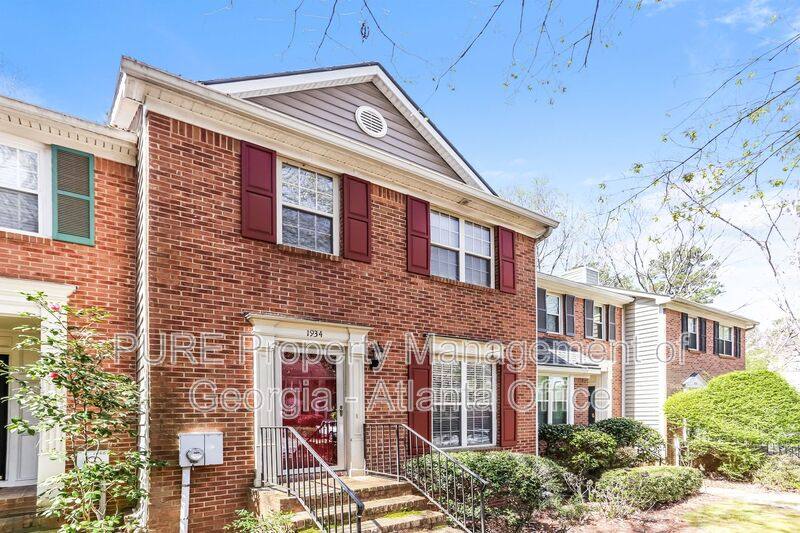Townhouse for rent at 1934 Ivy Glen Dr SE, Smyrna, GA 30082