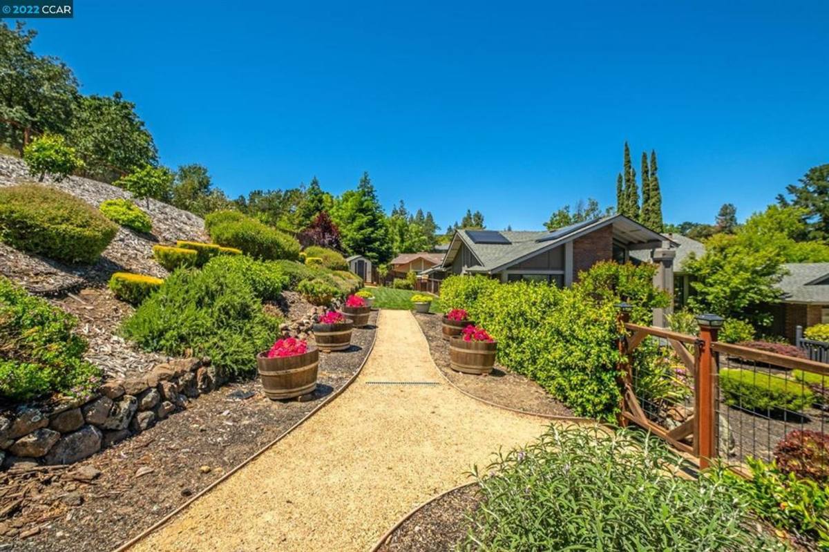 House for rent at 1431 Huston Rd, Walnut Creek, CA 94597