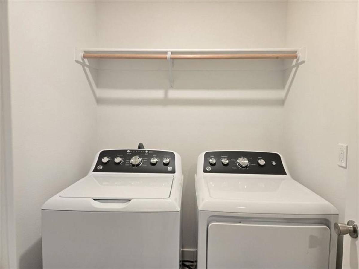 Townhouse for rent at 5828 W 40th Court, Kennewick, WA 99338
