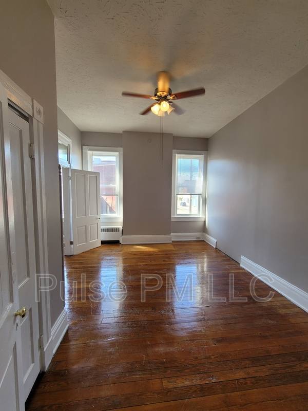 Apartment for rent at 638-640 6th Ave #638-2, Dayton, KY 41074