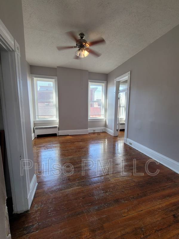 Apartment for rent at 638-640 6th Ave #638-2, Dayton, KY 41074