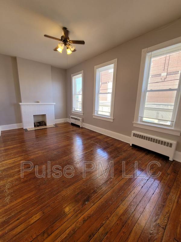 Apartment for rent at 638-640 6th Ave #638-2, Dayton, KY 41074