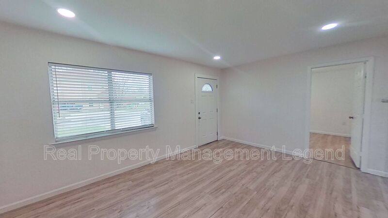 House for rent at 2320 Brockbank Dr, Irving, TX 75062