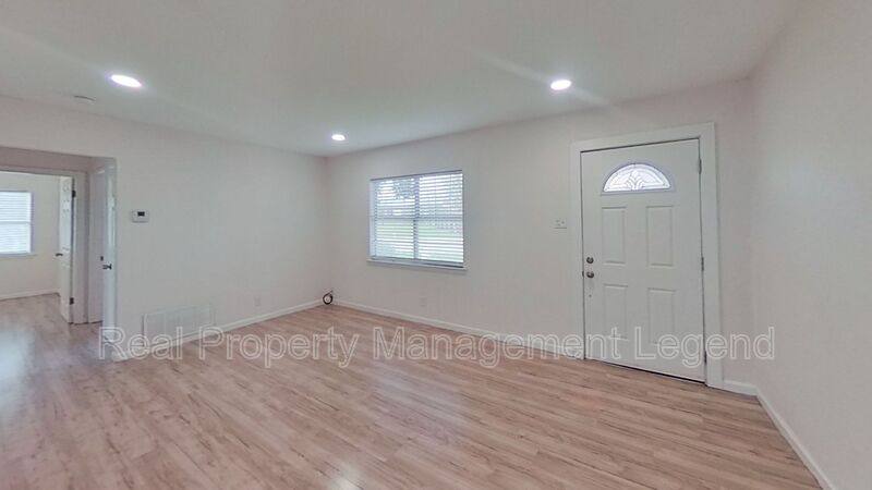 House for rent at 2320 Brockbank Dr, Irving, TX 75062