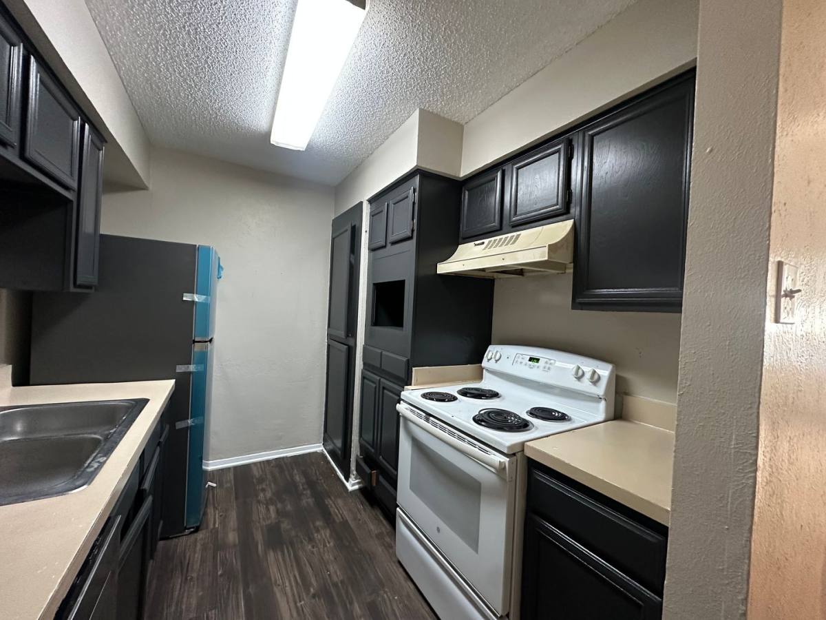 Apartment for rent at 9696 Walnut St, Dallas, TX 75243