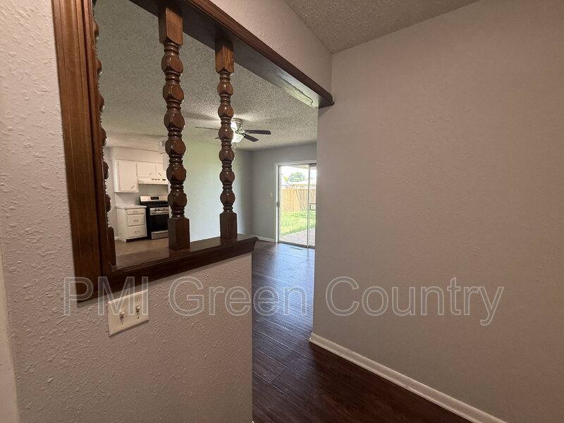 House for rent at 4805 Bermuda Circle, Sand Springs, OK 74063