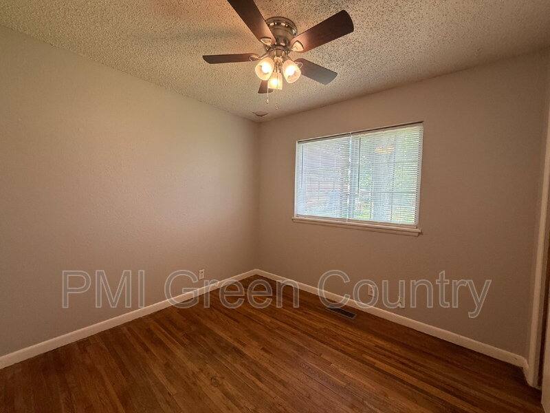 House for rent at 4805 Bermuda Circle, Sand Springs, OK 74063