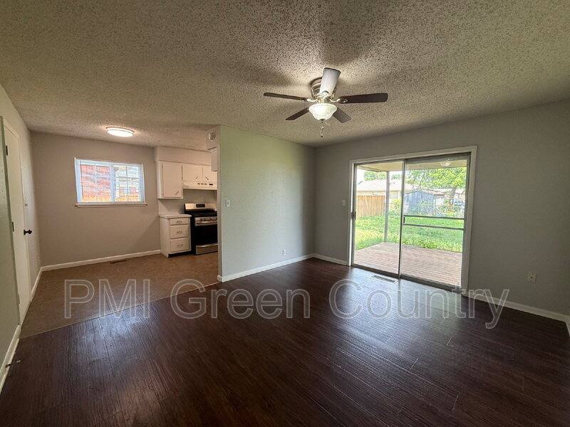 House for rent at 4805 Bermuda Circle, Sand Springs, OK 74063