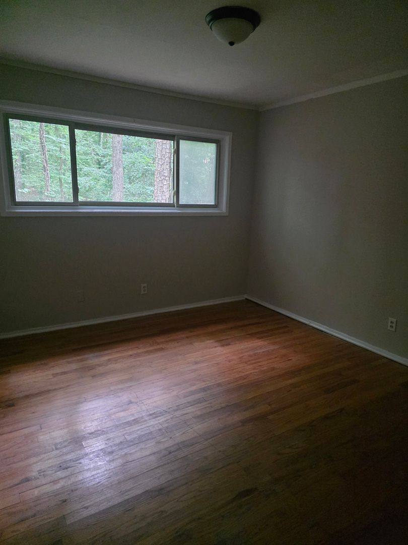 Apartment for rent at 1617 Old Oxford Rd, Chapel Hill, NC 27514